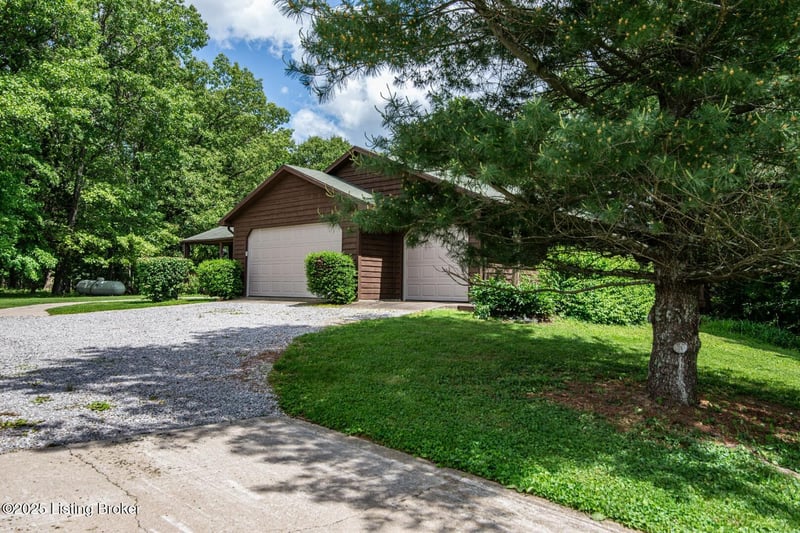 1974 N Grandview Church Rd, Cecilia, KY 42724