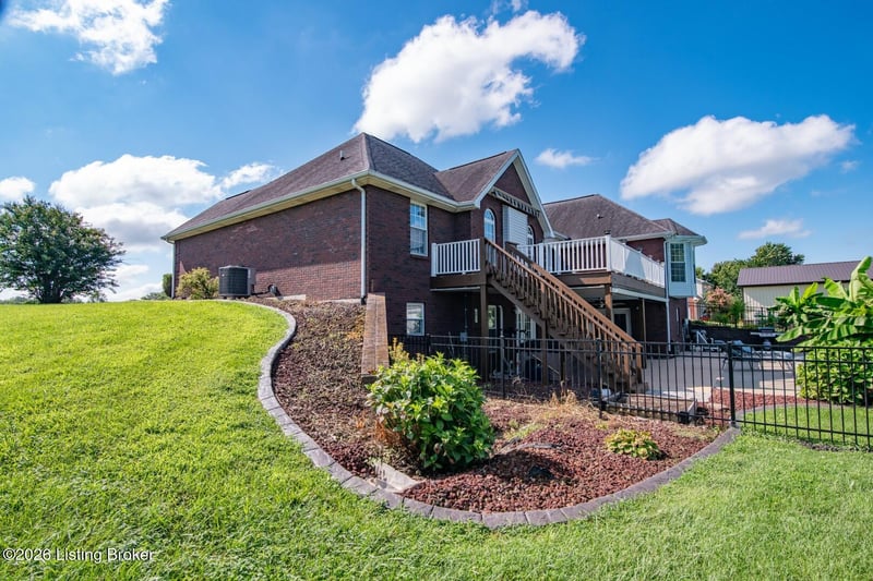 1993 Mud Splash Rd, Glendale, KY 42740