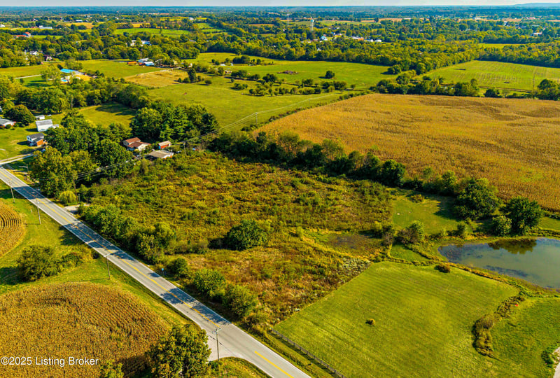 2 Castle Hwy, Pleasureville, KY 40057