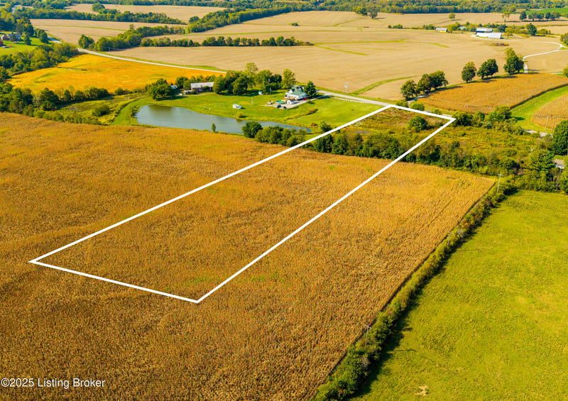 2 Castle Hwy, Pleasureville, KY 40057