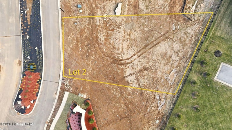 2 Littlecote Ln, Louisville, KY 40245