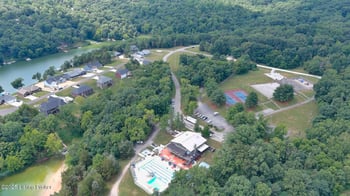 20 Doe Valley W Pkwy, Brandenburg, KY 40108