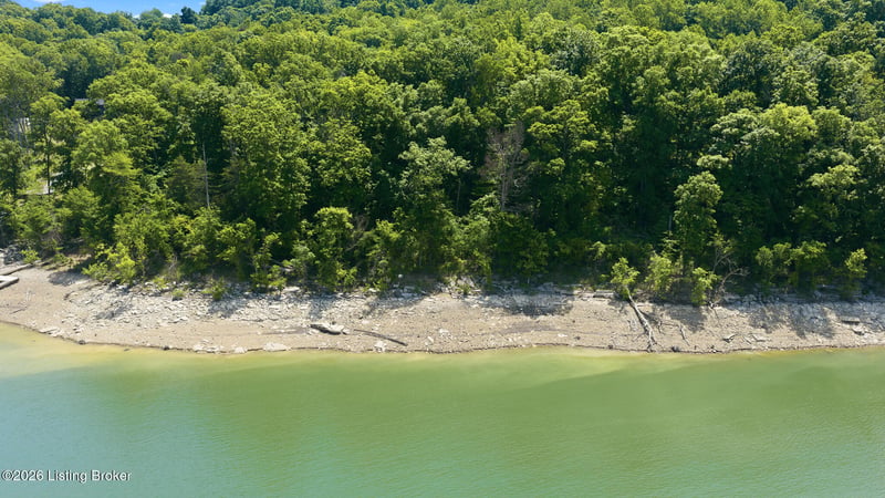 20 Twin Oaks Dr, Mammoth Cave, KY 42259