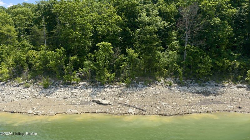 20 Twin Oaks Dr, Mammoth Cave, KY 42259