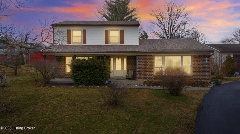200 Castlerock Dr, Shepherdsville, KY 40165