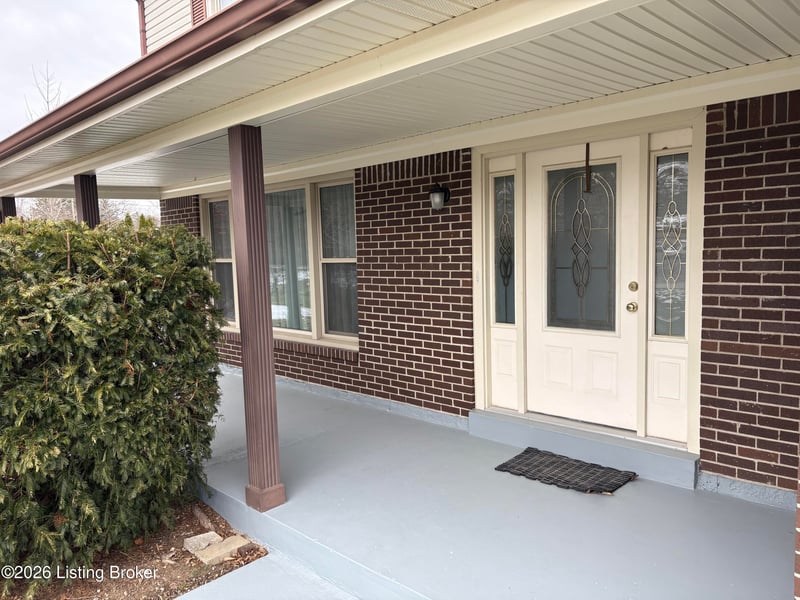200 Castlerock Dr, Shepherdsville, KY 40165