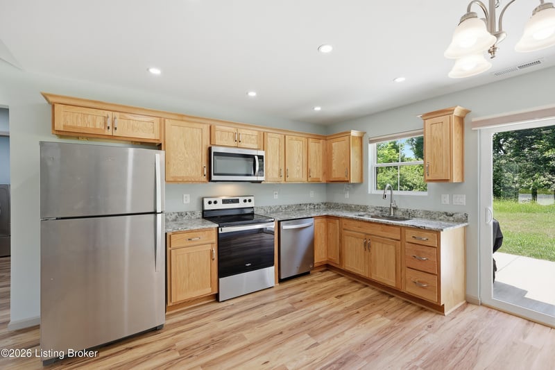 200 Evergreen Dr, Lawrenceburg, KY 40342