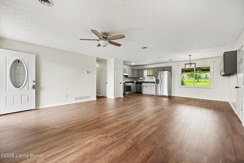 200 Grant Dr, Lawrenceburg, KY 40342