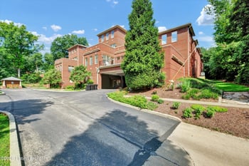 2001 Lancashire Ave #207, Louisville, KY 40205