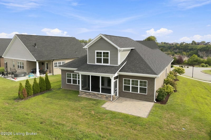 2001 Villa View Ct, Jeffersonville, IN 47130