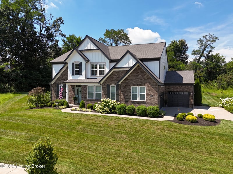 2002 N Beckley Station Rd, Louisville, KY 40245