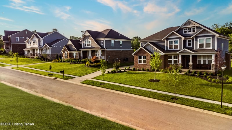 2004 Shadowalk Dr, Louisville, KY 40245