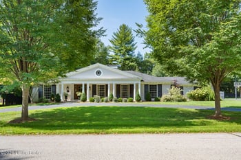 2004 Starmont Rd, Louisville, KY 40207