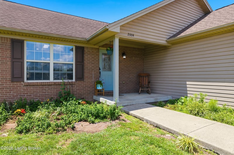 2004 White Oak Dr, Lawrenceburg, KY 40342