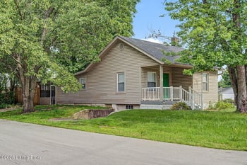 2006 Bradley Ave, Louisville, KY 40217