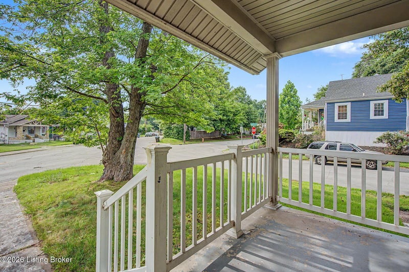 2006 Bradley Ave, Louisville, KY 40217