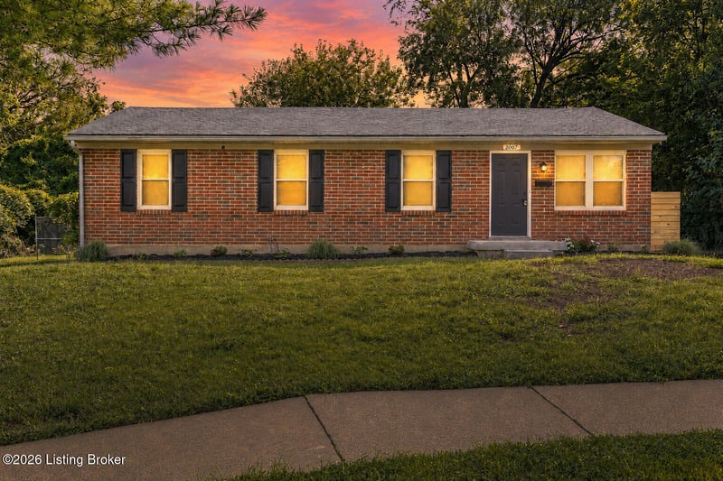 2007 Ayars Ct, Louisville, KY 40218