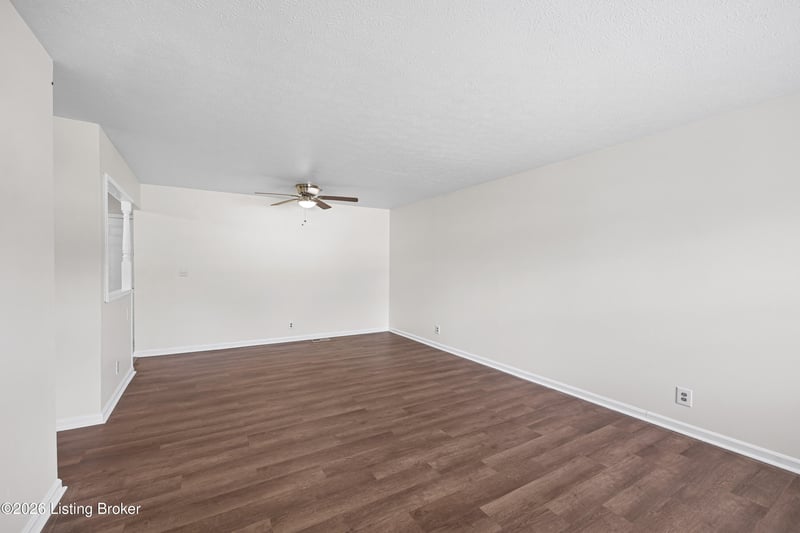 2007 Ayars Ct, Louisville, KY 40218