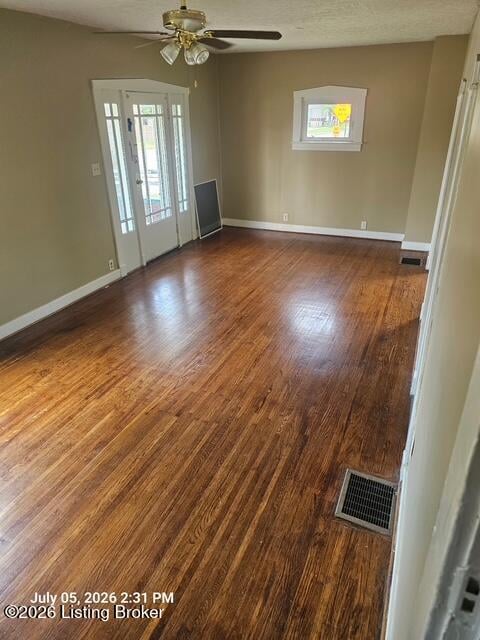 2009 Dixie Hwy, Louisville, KY 40210