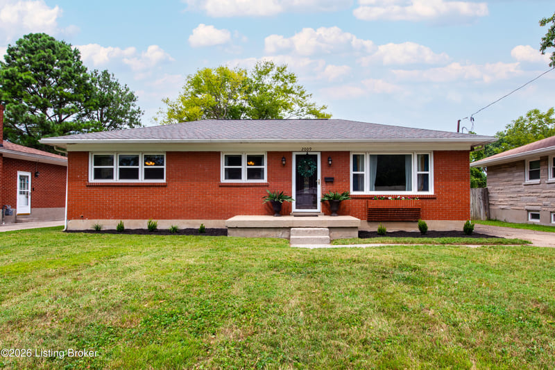 2009 Lynn Lea Rd, Louisville, KY 40216