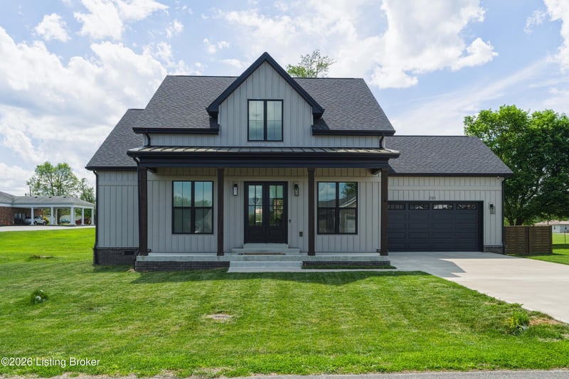 201 Plumpurdy Dr, Hodgenville, KY 42748