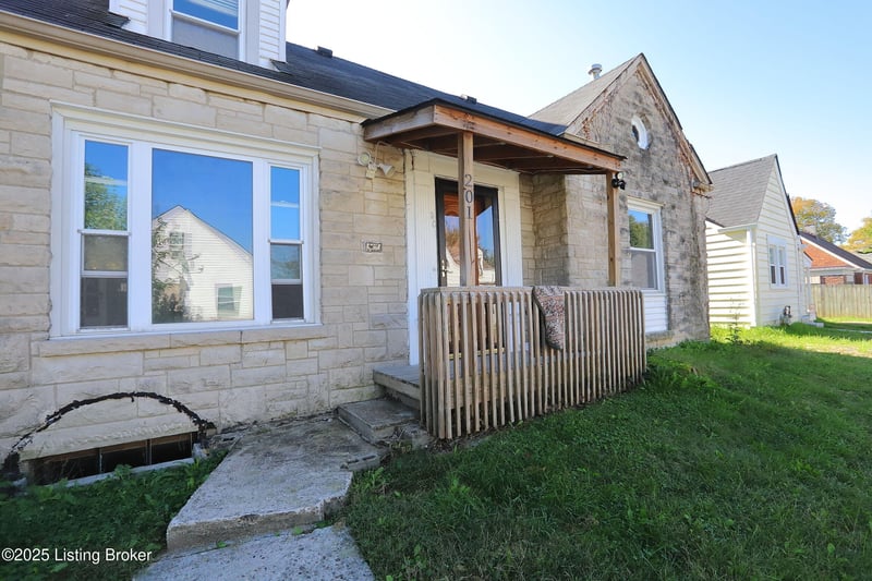 201 Virginia Ct, New Albany, IN 47150
