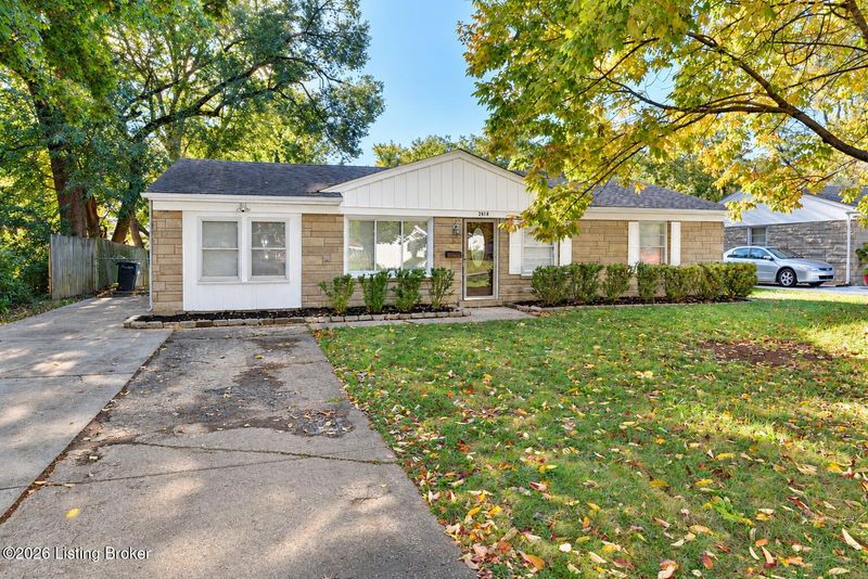 2010 Cedarcrest Dr, Louisville, KY 40242