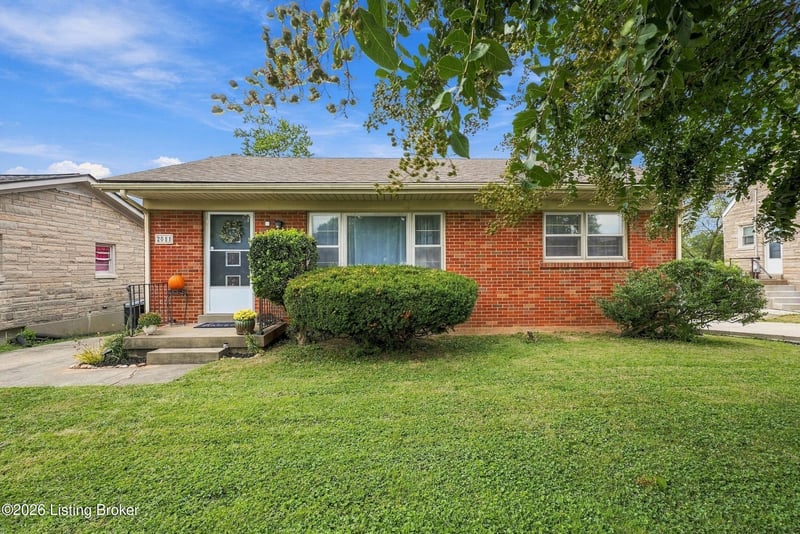 2011 Tyrone Dr, Louisville, KY 40218