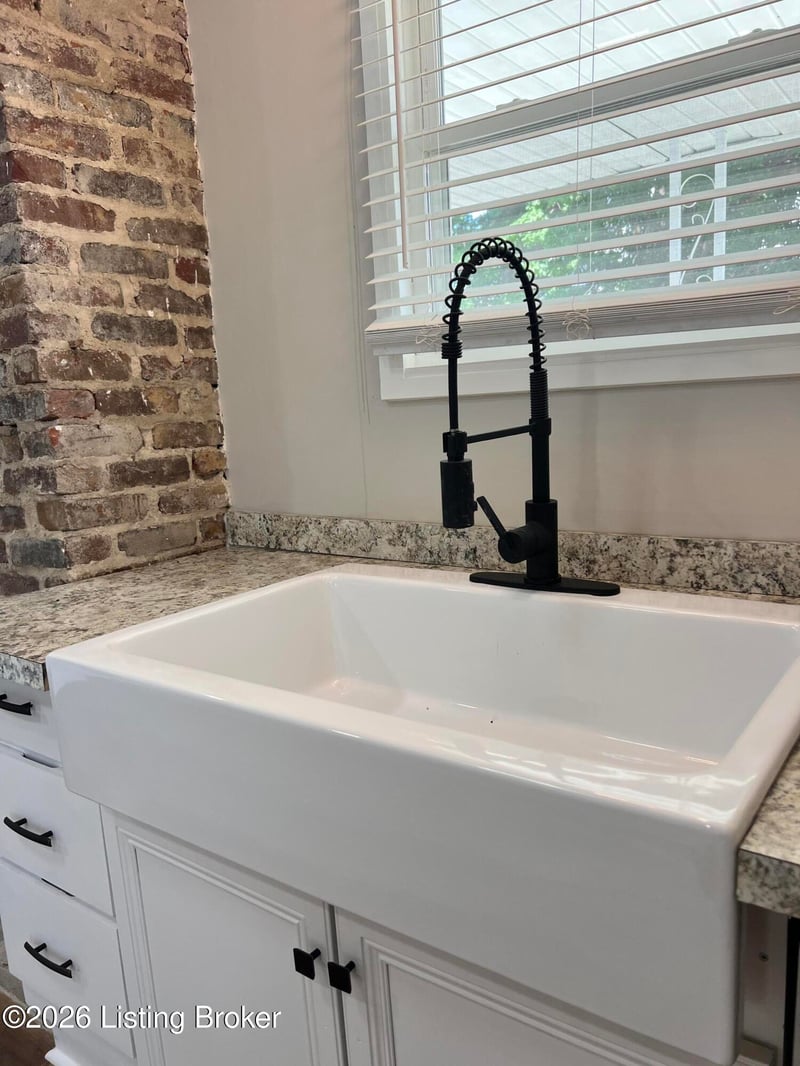 2015 Fort St, Louisville, KY 40217