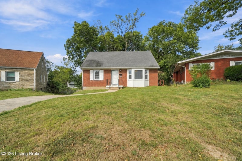 2015 Tyrone Dr, Louisville, KY 40218