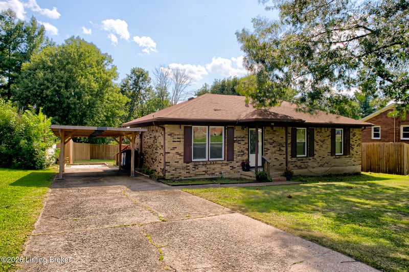 202 Clore Ave, La Grange, KY 40031