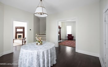 202 Crescent Ct, Louisville, KY 40206