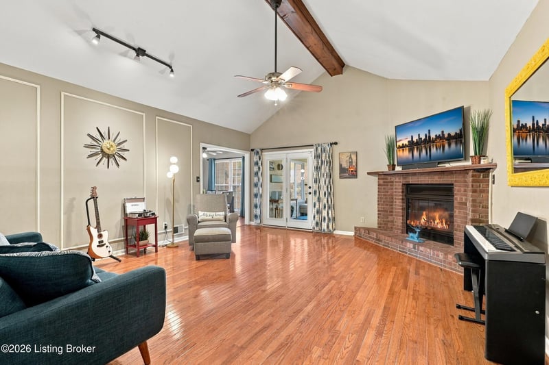 202 Declaration Dr, Louisville, KY 40214