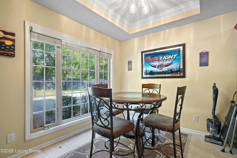 202 Hampton Place Ct, Louisville, KY 40118