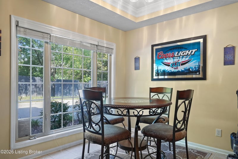 202 Hampton Place Ct, Louisville, KY 40118