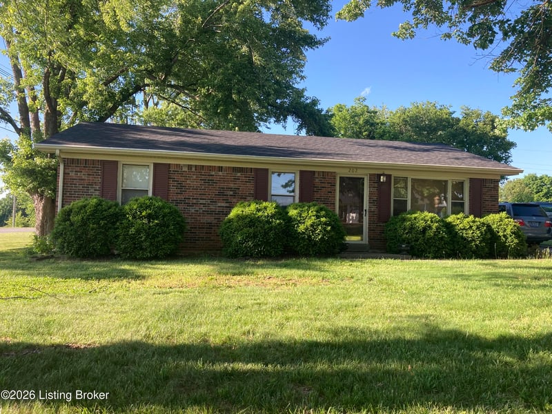 202 Saint Thomas Ct, Bardstown, KY 40004