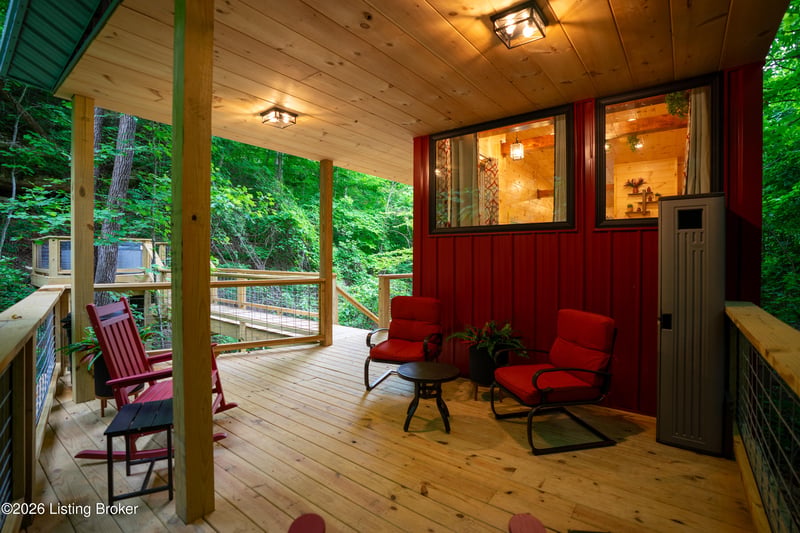 202 Twin Arch Rd, Stanton, KY 40380