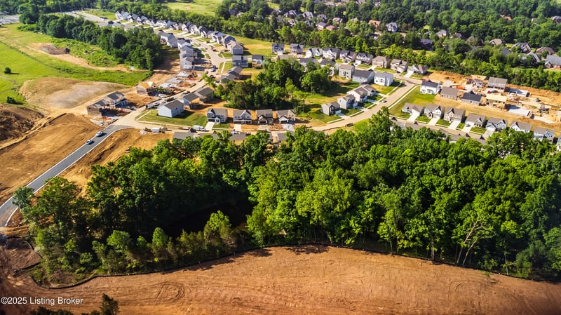 2022 Saddlewood Trl, Louisville, KY 40245