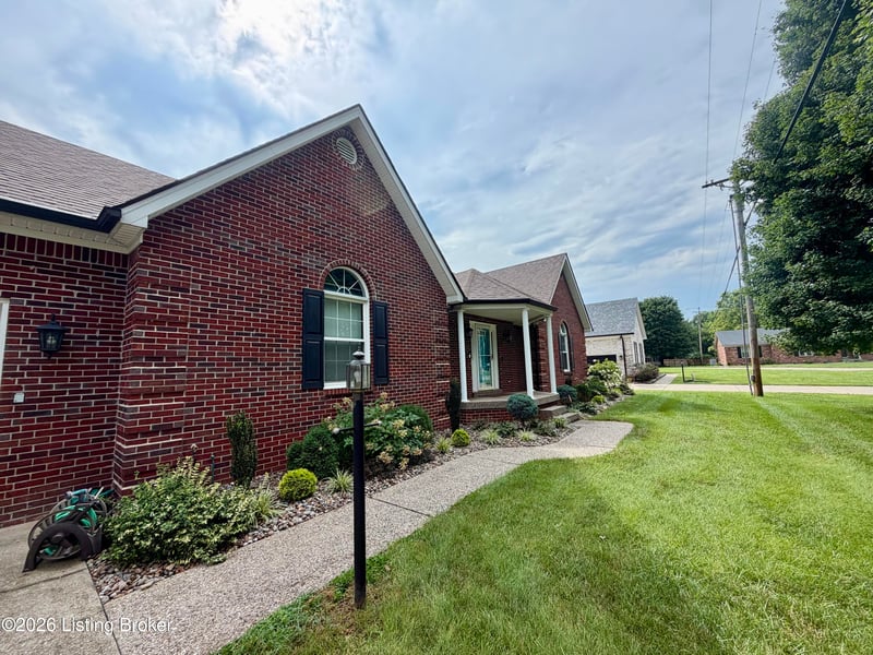 2025 Shannon Dr, Bardstown, KY 40004