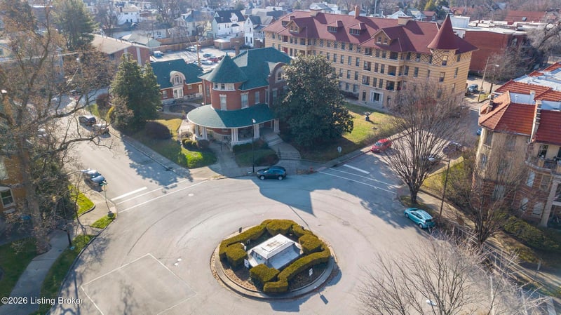 2026 Cherokee Pkwy #APT A, Louisville, KY 40204