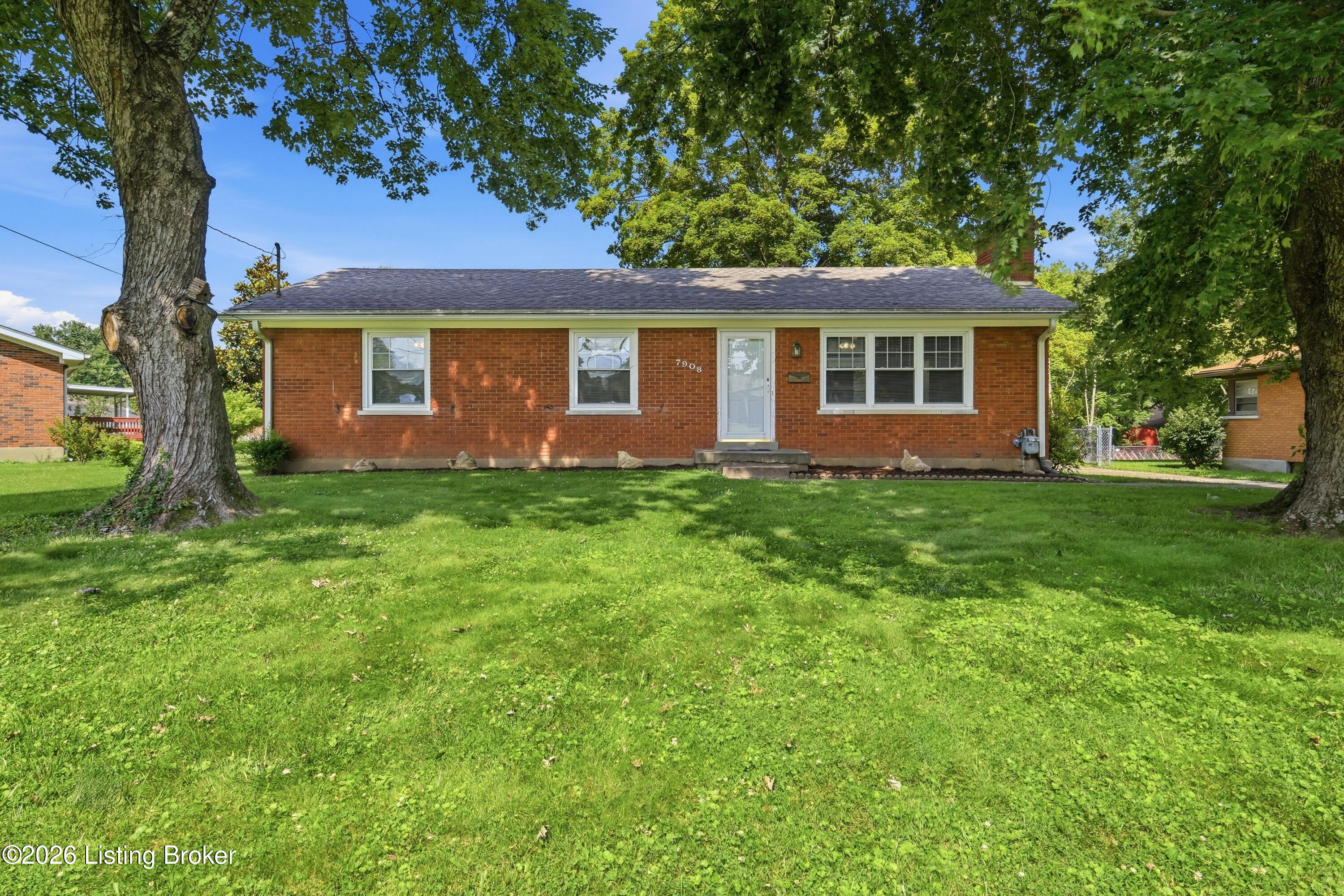 ふはち 7908 Red Cedar Way, Louisville, KY 40219 | MLS# 1721951 | Garretts