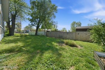 2029 Rockford Ln, Louisville, KY 40216