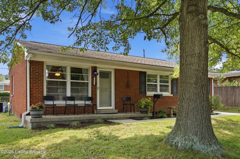 2029 Saint Teresa Dr, Lexington, KY 40502