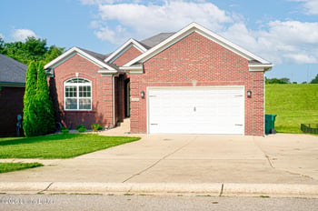 203 Deep Creek Dr, Shepherdsville, KY 40165