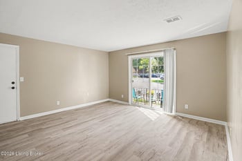 203 Flanders Ct #APT 2, Louisville, KY 40218