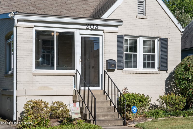 203 Iola Rd, Louisville, KY 40207