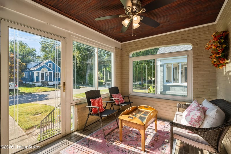 203 Iola Rd, Louisville, KY 40207