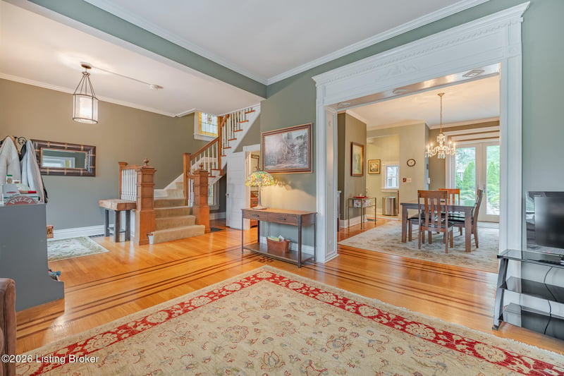 2037 Alta Ave, Louisville, KY 40205