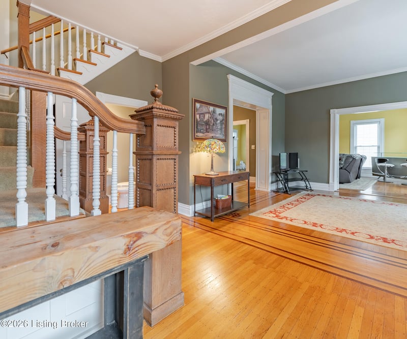 2037 Alta Ave, Louisville, KY 40205