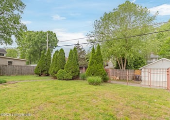 2037 Alta Ave, Louisville, KY 40205